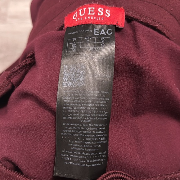 Men Guess Sweatsuit - Picture 6 of 7